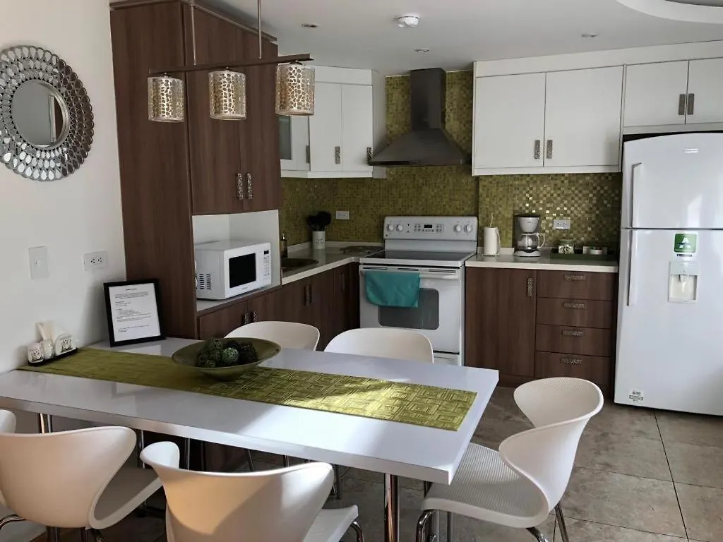 Comfortable Apartment In The North Center Of Quito